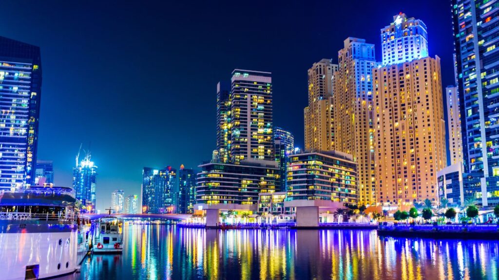 Landmarks To Spot On Dubai Marina Dhow Cruises