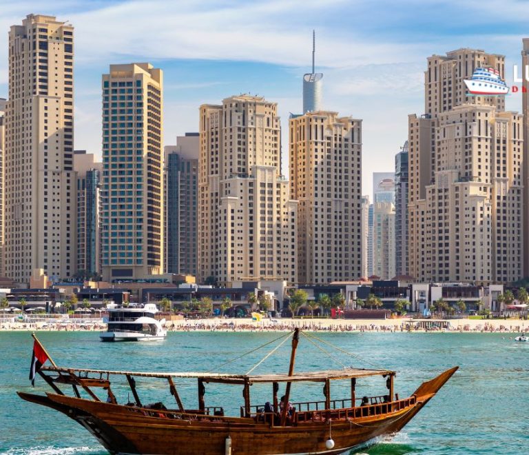 What is a Smart Casual Outfit for Dubai Water Canal Cruise?